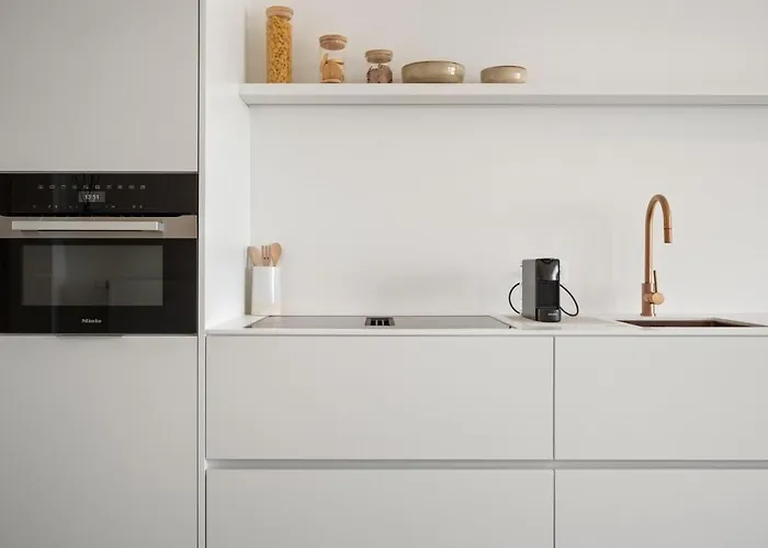 Completely Renovated, Direct Sea View, Cosy 크노케-하이스트