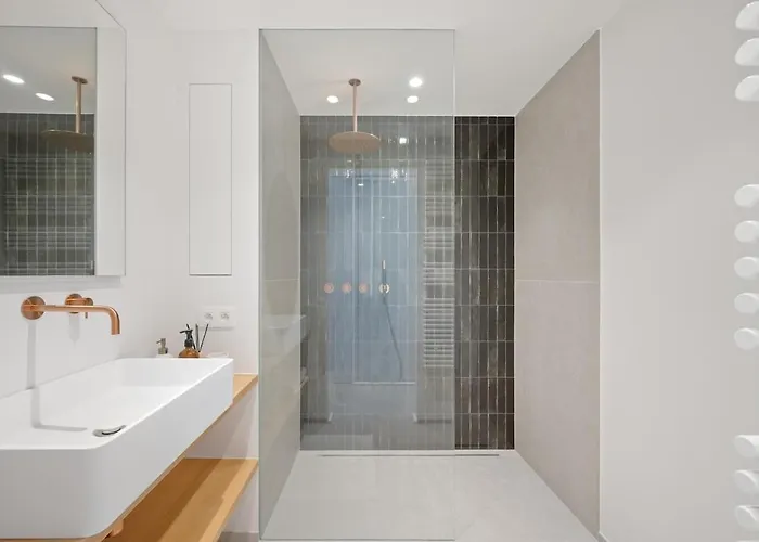 Completely Renovated, Direct Sea View, Cosy *